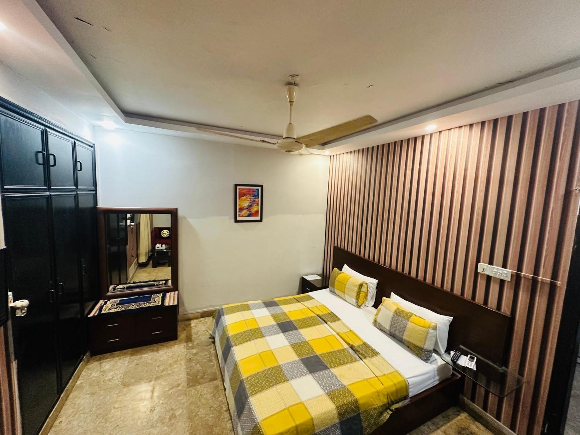 Seaview Lodge Guest House Карачи Экстерьер фото