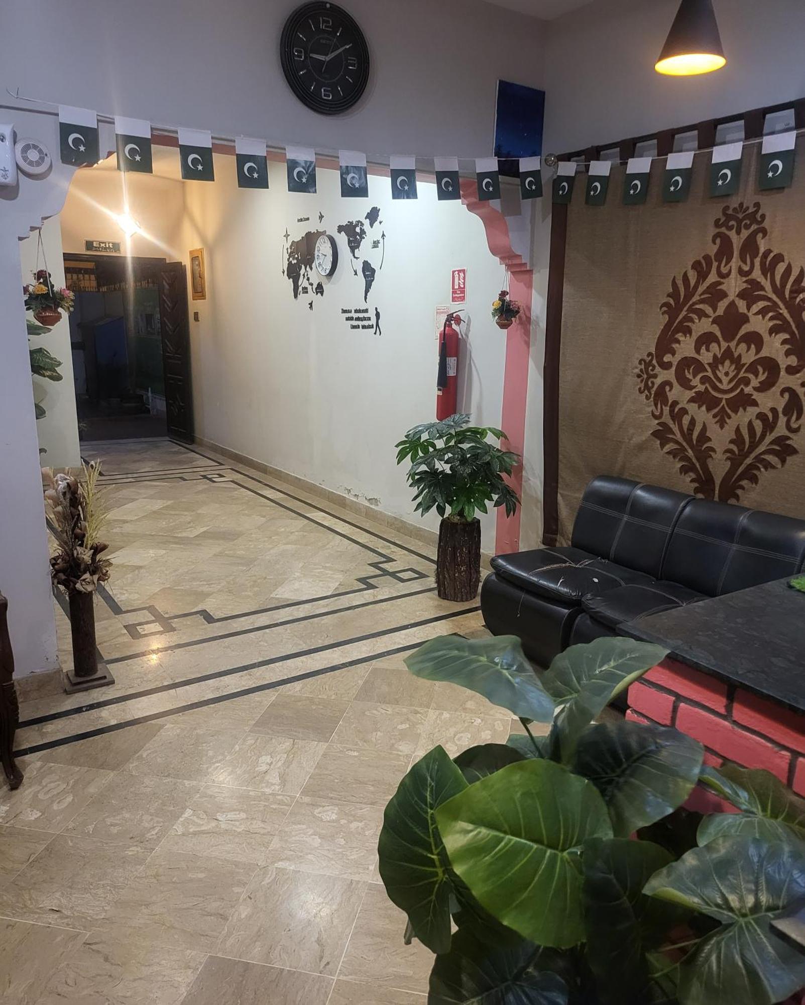 Seaview Lodge Guest House Карачи Экстерьер фото